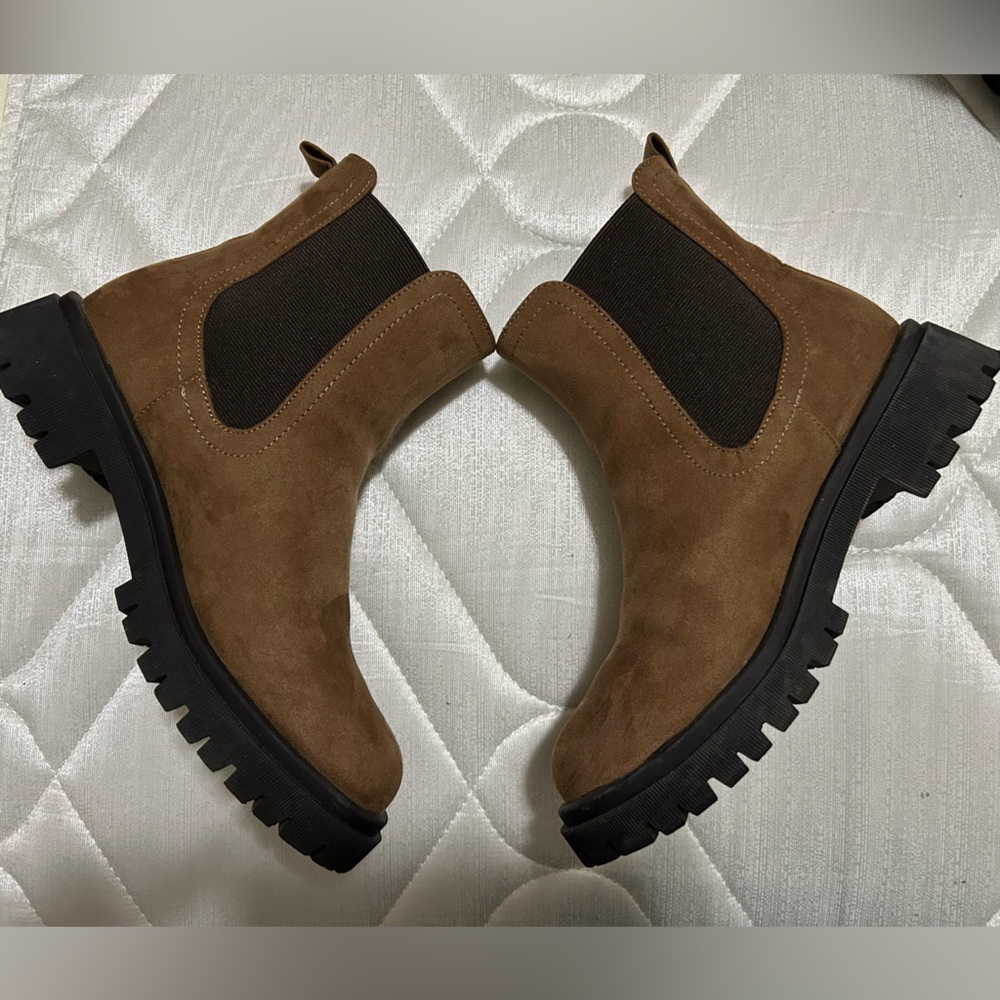 Womens Chunky Chelsea Brown Boots - Picture 8 of 11
